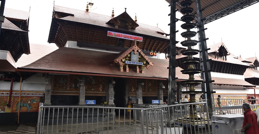 Guruvayur Sri Krishna Temple 
