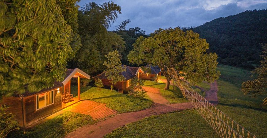 /content/dam/sterlingholidays/activities/kadumane-sakleshpur/kadumane-rope-course.jpg