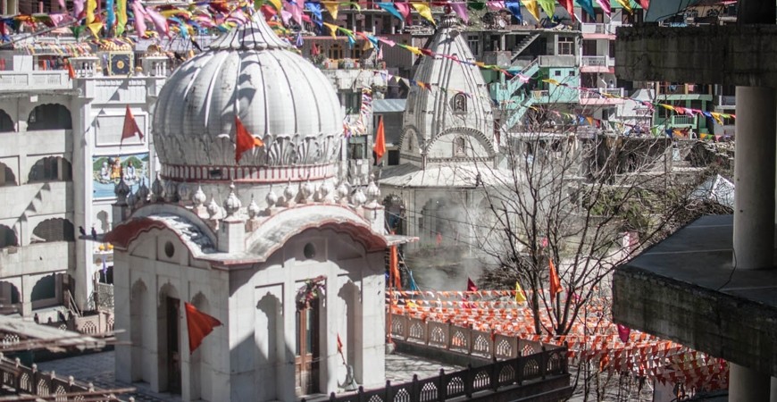 Manikaran: Parvati’s Lost Earrings Manikaran: Parvati’s Lost Earrings