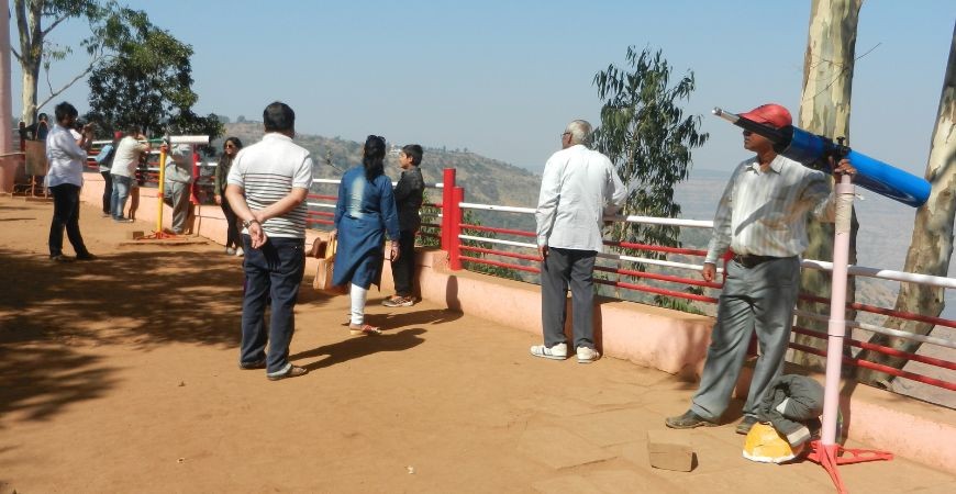 /content/dam/sterlingholidays/activities/panchgani/panchgani-destination-parsi-point.jpg