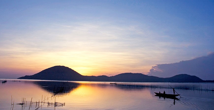 Chilka Lake: Allure of the Enchanted Lagoon Chilka Lake: Allure of the Enchanted Lagoon