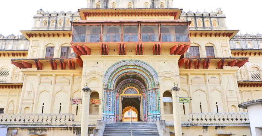 /content/dam/sterlingholidays/activities/rampath-ayodhya/kanak-bhavan-ayodhya.jpg