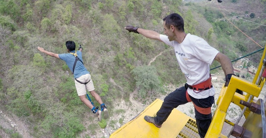 /content/dam/sterlingholidays/activities/rishikesh/bannerimage/jumping-heights-bannerimage.jpg