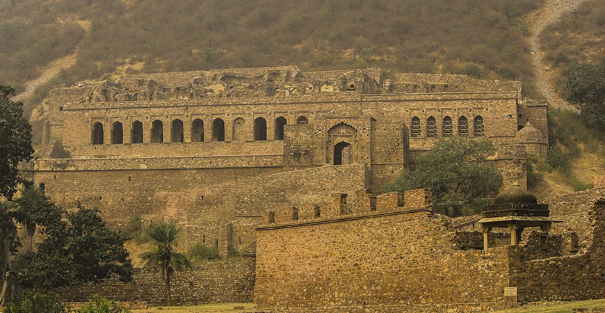 Bhangarh Fort: A Fort Haunted by a Magician's Curse 