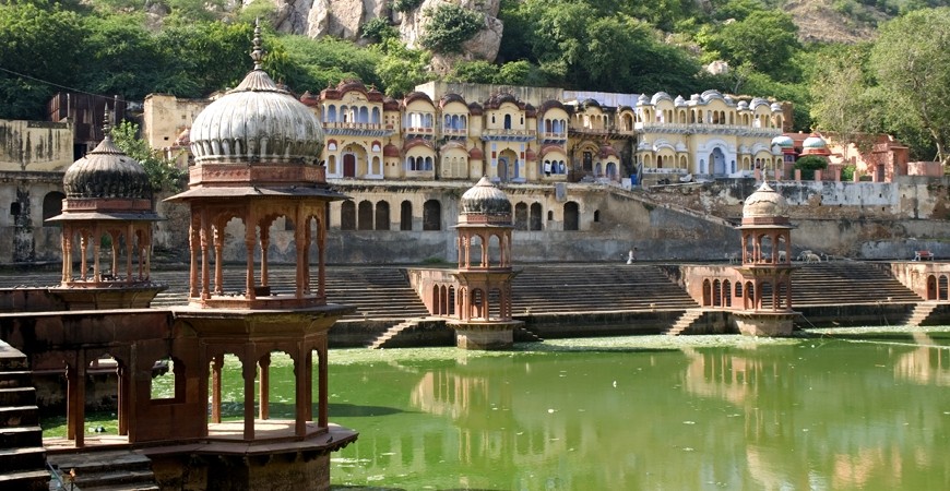 Moosi Rani: The Grandeur Cenotaph of the Alwars Moosi Rani: The Grandeur Cenotaph of the Alwars