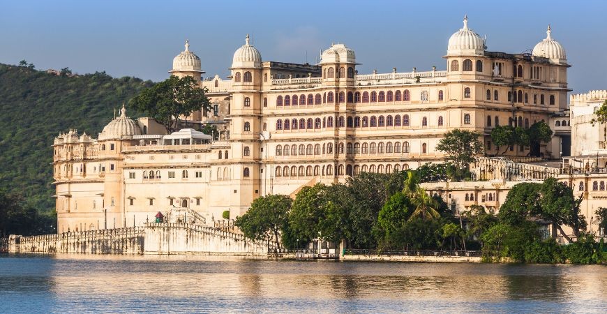 /content/dam/sterlingholidays/activities/udaipur/sterling-balicha-udaipur-city-palace.jpg