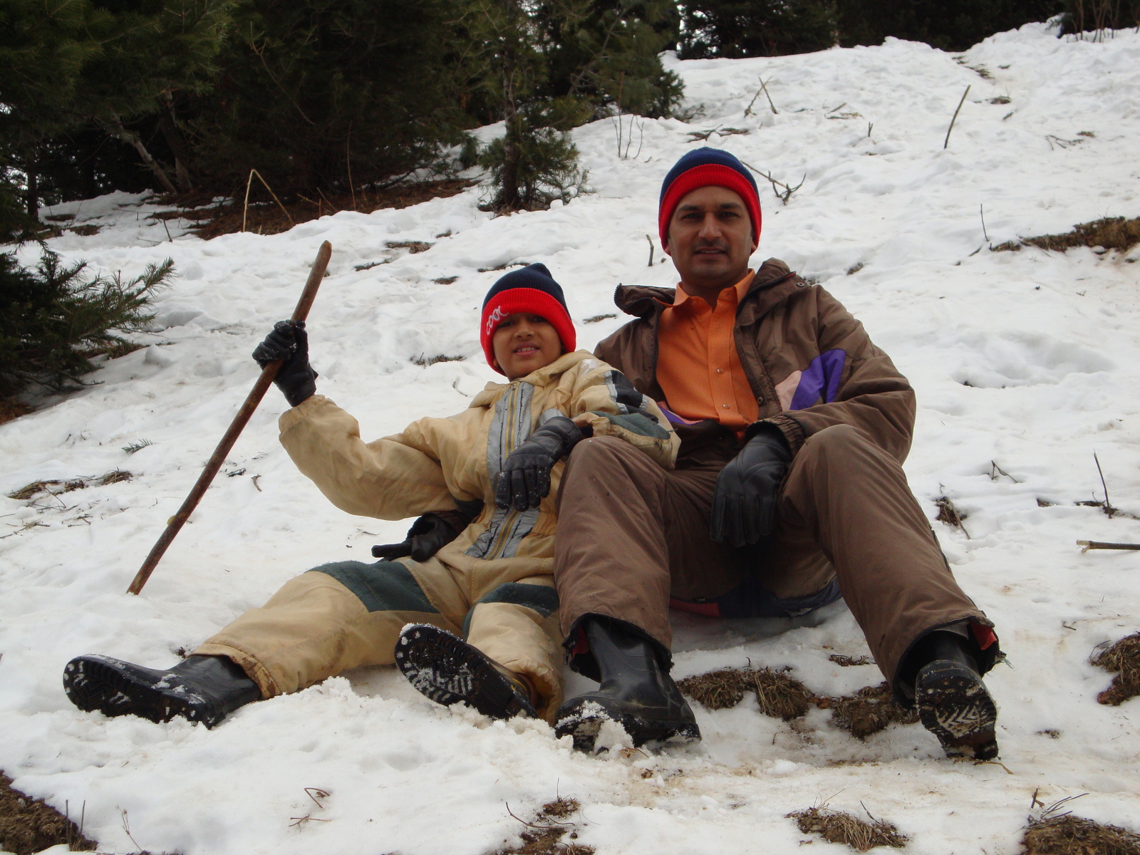 trip to manali -snow fighting with family