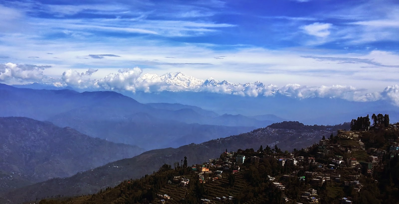 Views of the majestic Kanchenjunga mountain range from Darjeeling