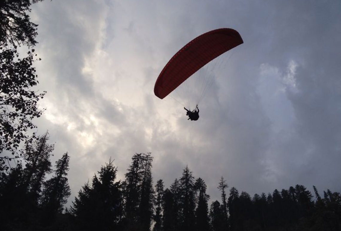 Dharamshala the Sanctuary Para Gliding