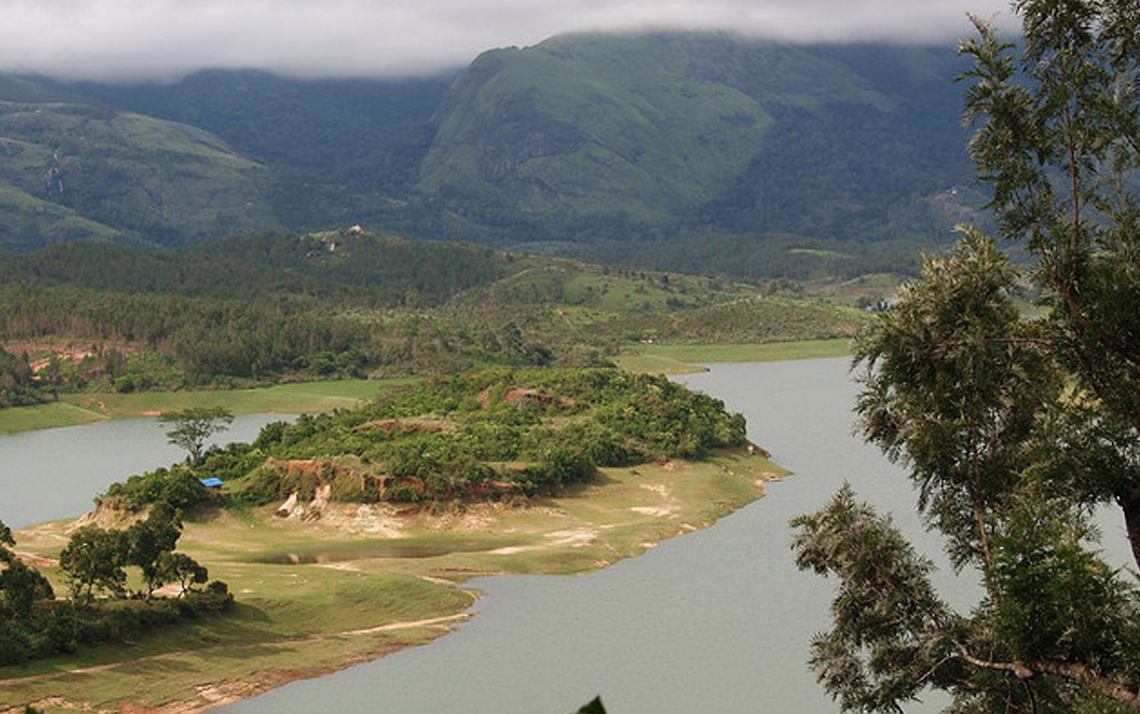 This photo “Anayirankal Dam View” @Flickr from Dhruvaraj S made available under a Share Alike, Attribution license.