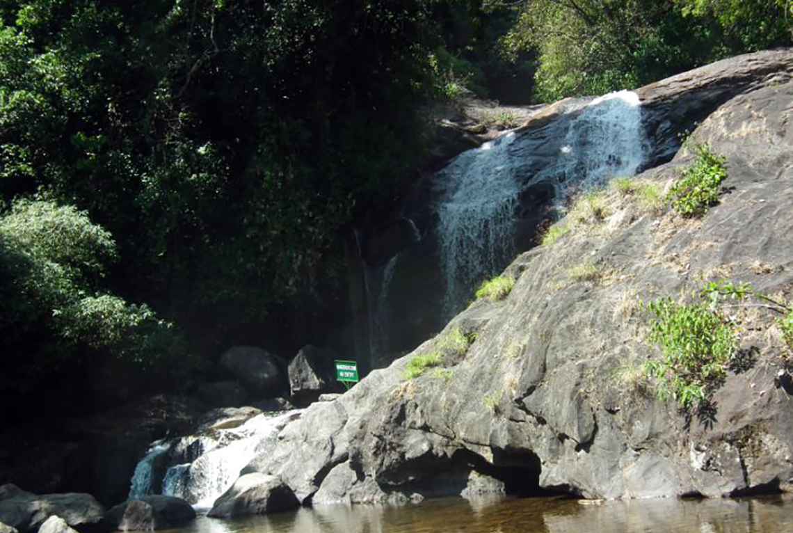 Lakkom Waterfalls Eravikulam Stream