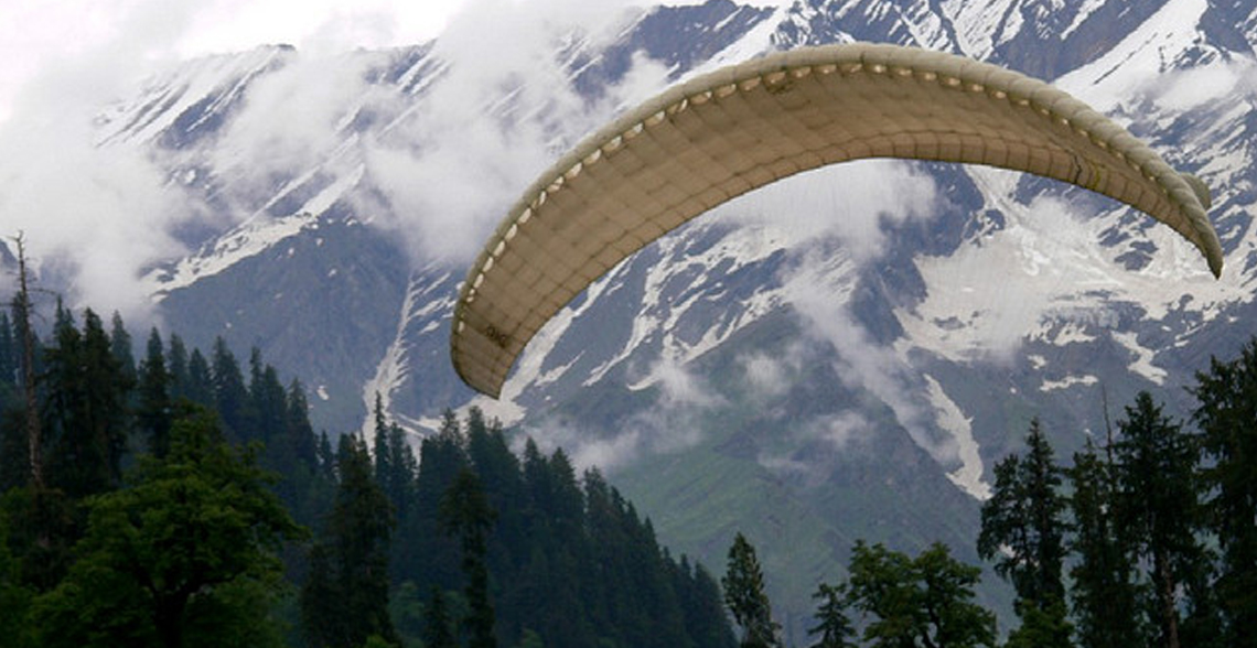 Manali Paragliding - Adventure activities in Manali