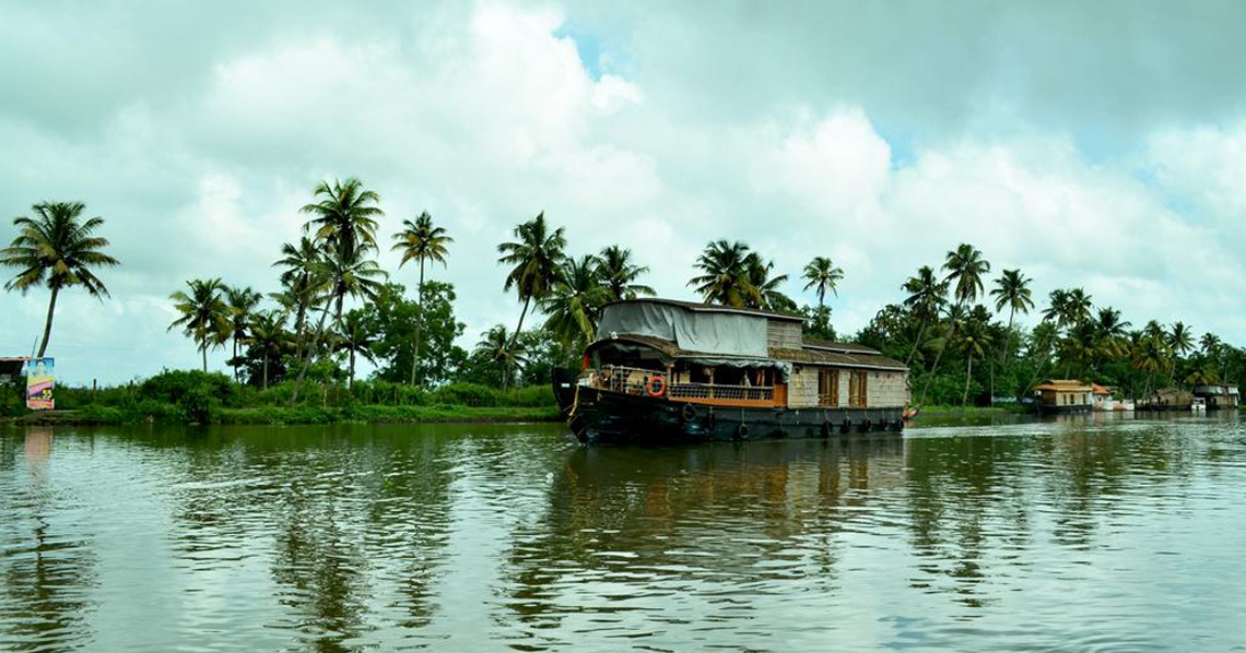 alappuzha boat house kerala monsoon