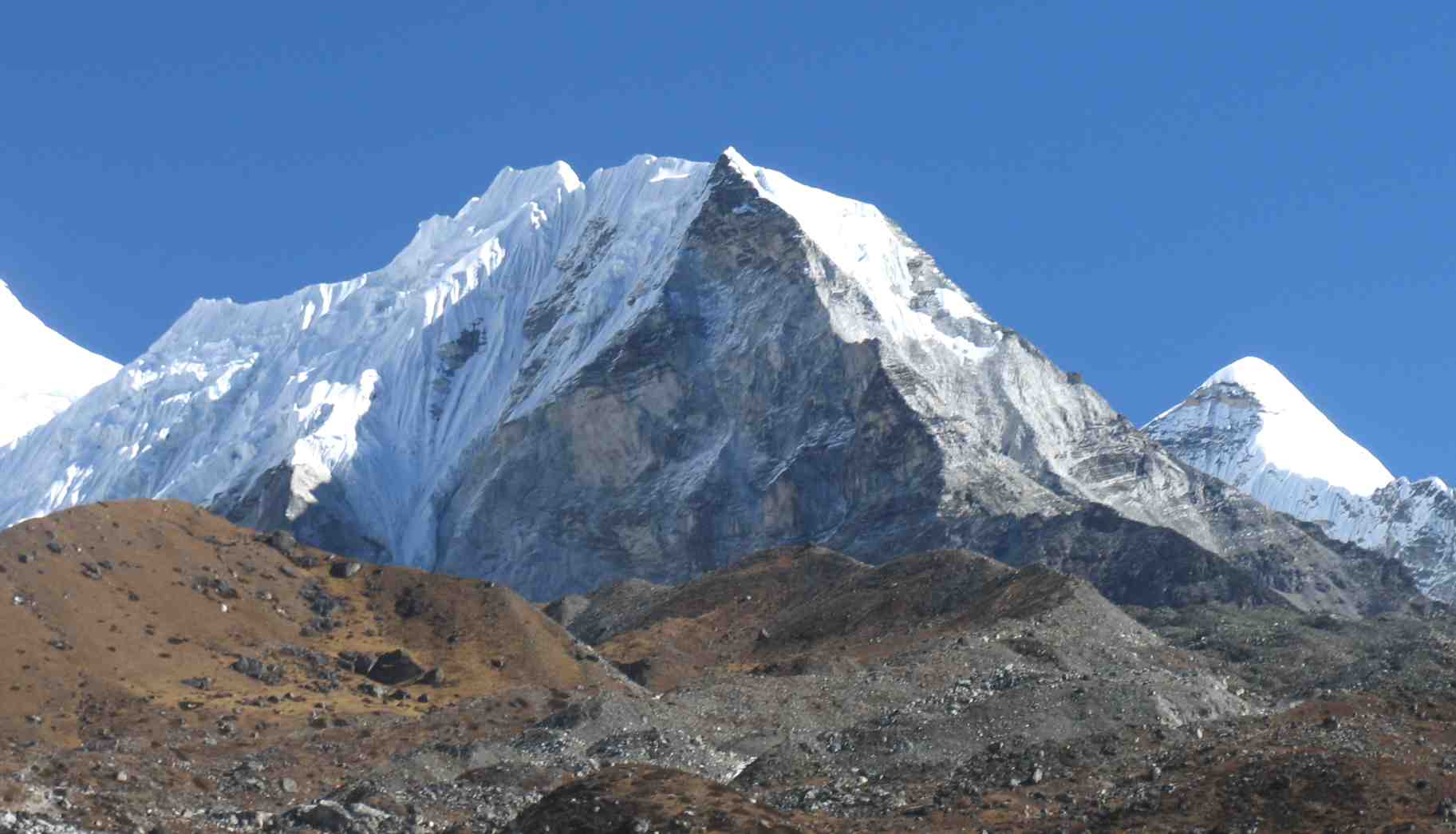 trekking in Island Peak India - Things to carry while you go on a trek