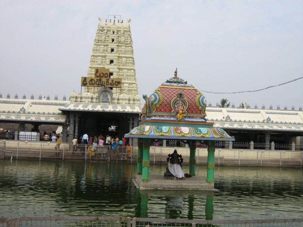 Sri-Varasiddhi-Vinayaka-Temple-in-Kanipakam-1