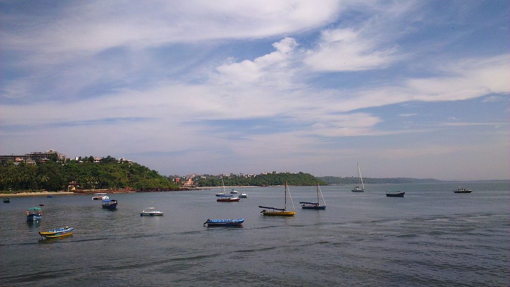 Dona Paula beach