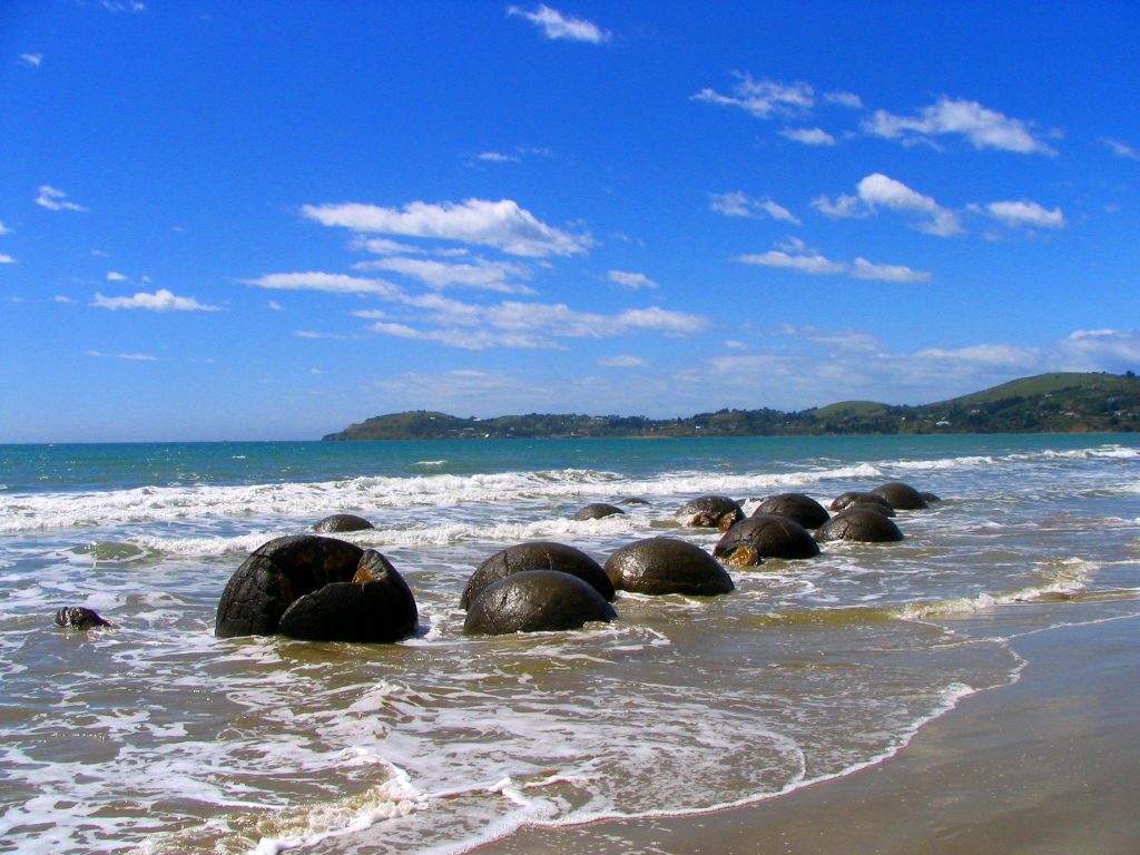 moeraki_boulders_new_zealand