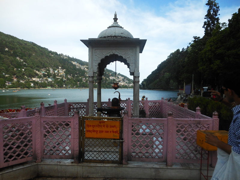 shiva-temple-at-naina-devi-temple