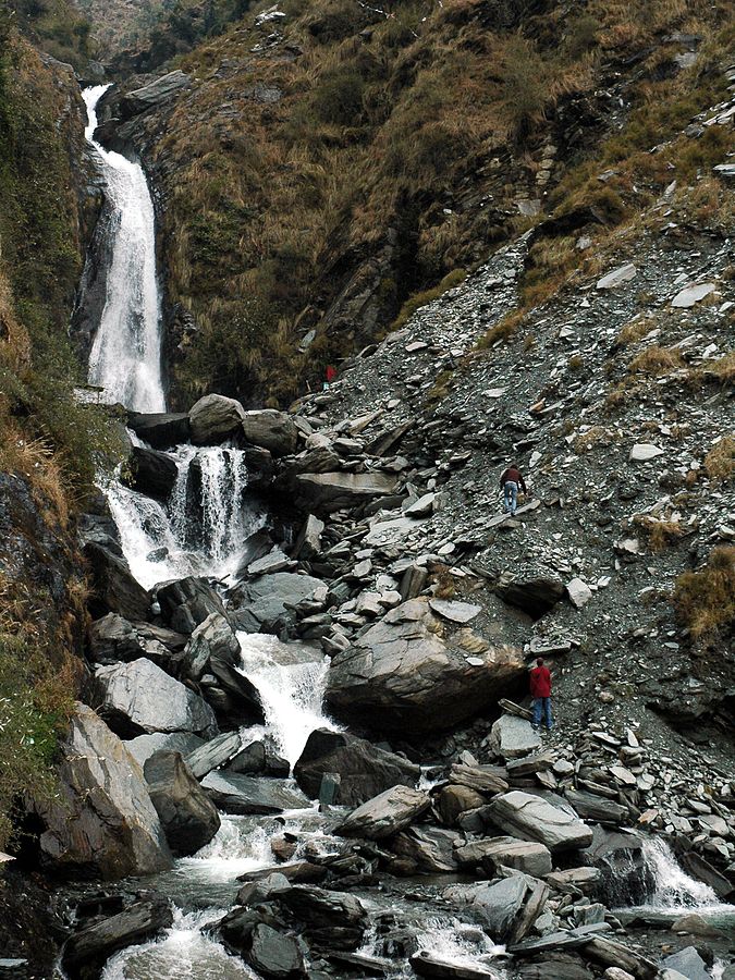 bhagsu-waterfalls