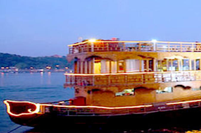 cruise-on-the-river-mandovi