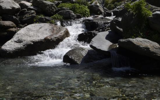 bhagsu-waterfall