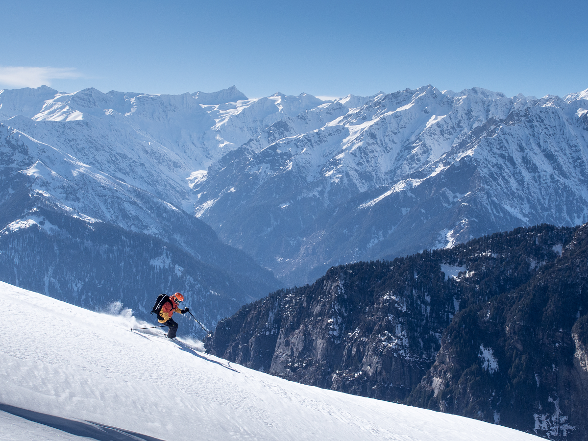 Skiing Manali