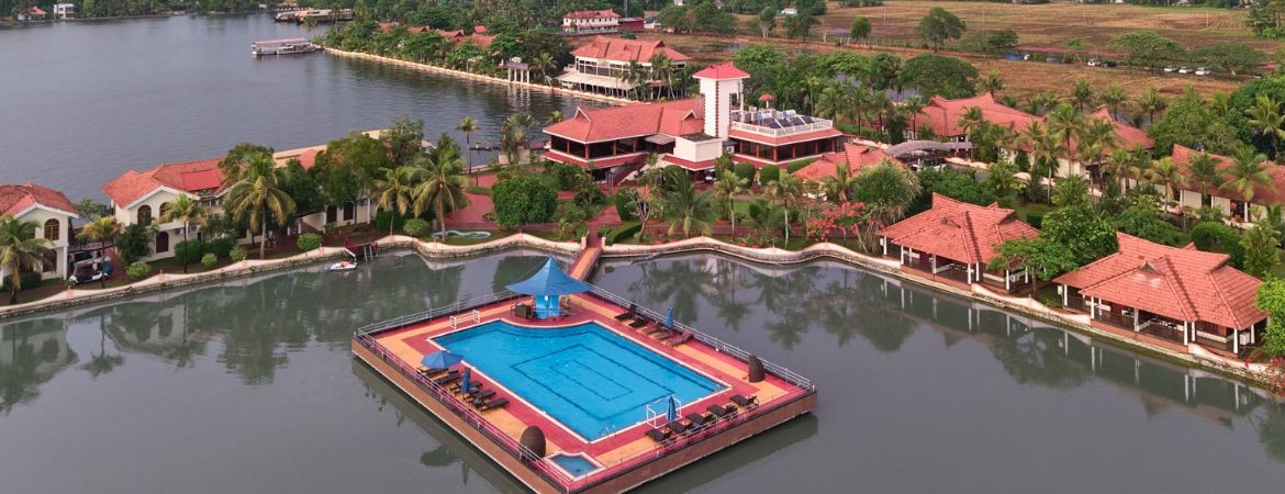 Sterling Lake Palace Alleppey
