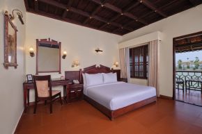 Water Front Heritage Cottage with Balcony Image