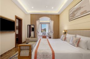 Pool View Suite Image