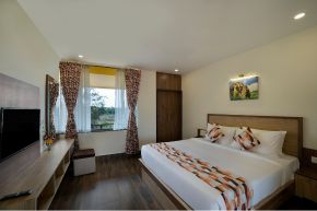 Garden View Privilege suite with Balcony Image