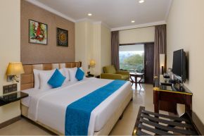 Classic Room with Sit Out Image