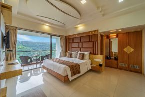 Mountain View Privilege Suites With Balcony  Image