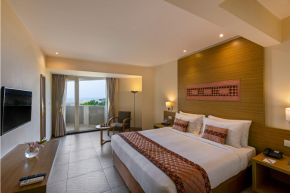 Sea View Privilege Suite with Balcony Image