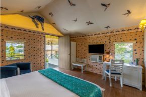 Garden View Stallion Tent With Sit-Out Image