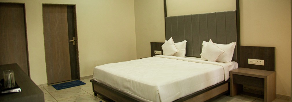 Rudra Gir Guest room