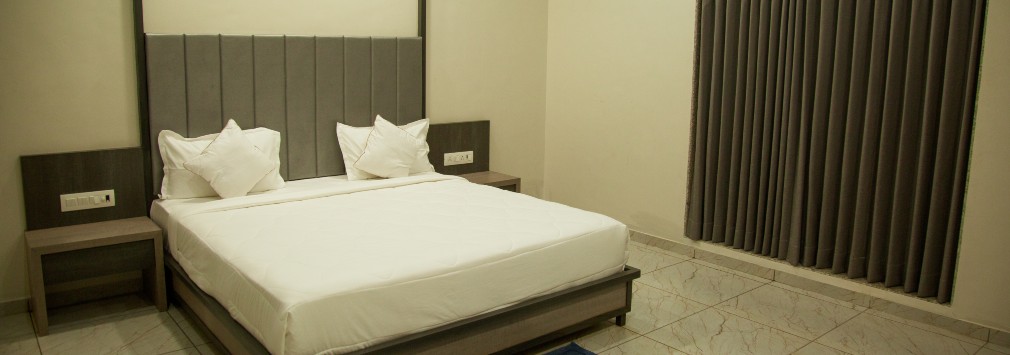 Rudra Gir Guest room