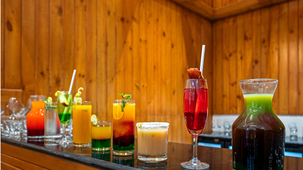 Sterling LOCAL – Resto-Bar