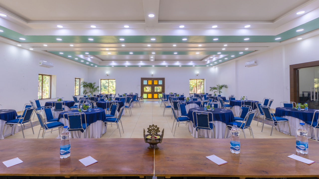 MEETINGS & EVENTS