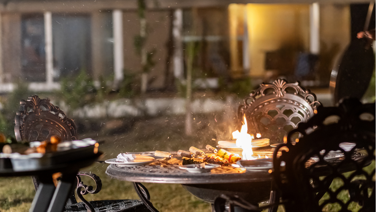 Alfresco Dining at Adavi 